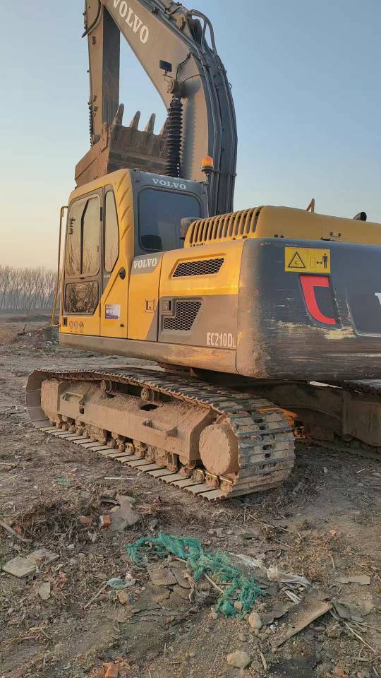 Buy Volvo 210 Used Excavator / 2 Used Volvo 210 Excavator 2015 Model / 2