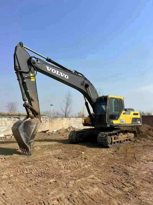 Buy Volvo EC200 D Used Excavator / 2 Used Volvo EC200 D Excavator 2018 Model / 2