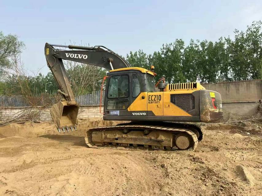 Buy Volvo EC210B Used Excavator / 1