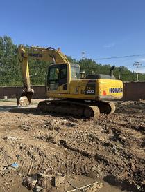 Buy Komatsu PC200-8 Used Excavator / 2 Used Komatsu PC200-8 Excavator 2016 Model / 2