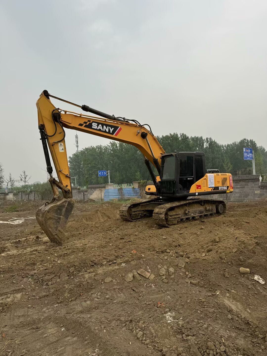 Buy Sany SY215C Used Excavator / 1