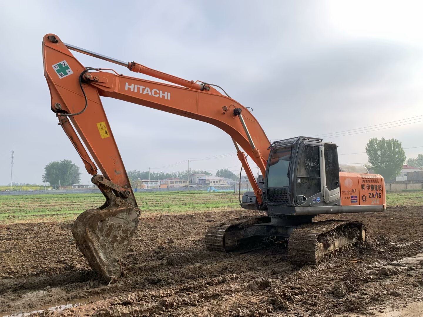 Buy Hitachi ZX240 Used Excavator / 1