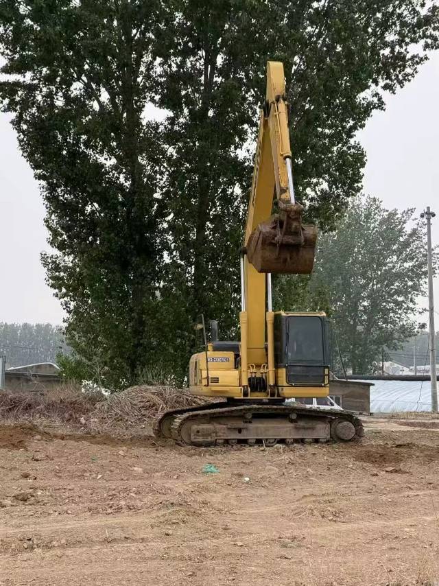 Buy Komatsu PC200LC Used Excavator / 2 Used Komatsu PC200LC Excavator 2020 Model / 2