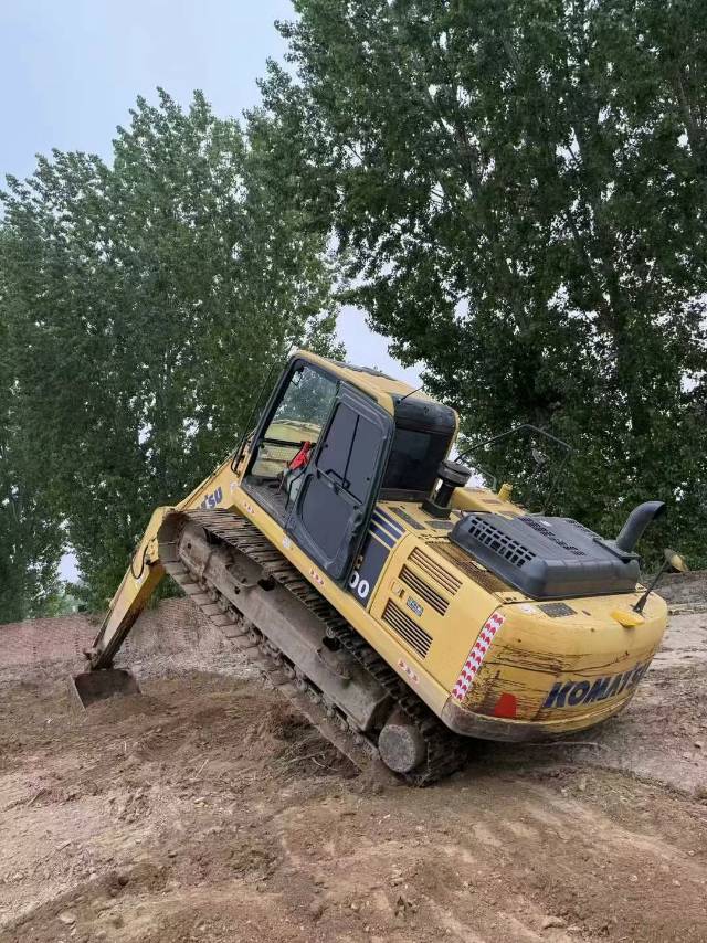 Buy Komatsu PC200LC Used Excavator / 1