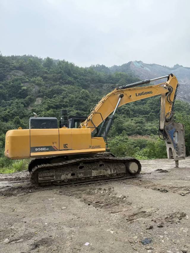 https://assets.gongji58.com/2025-07-13/1905761-0o1r8mpx8d1752342066.jpg?imageView2/0/w/2560/interlace/1