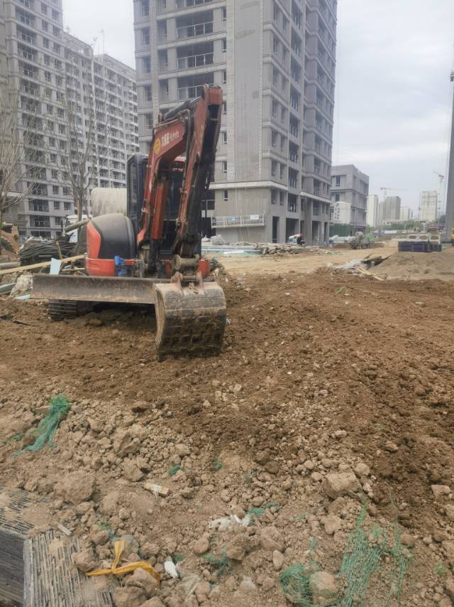https://assets.gongji58.com/2025-08-18/660650-uwc7qubo8t1755511499.jpg?imageView2/0/w/2560/interlace/1