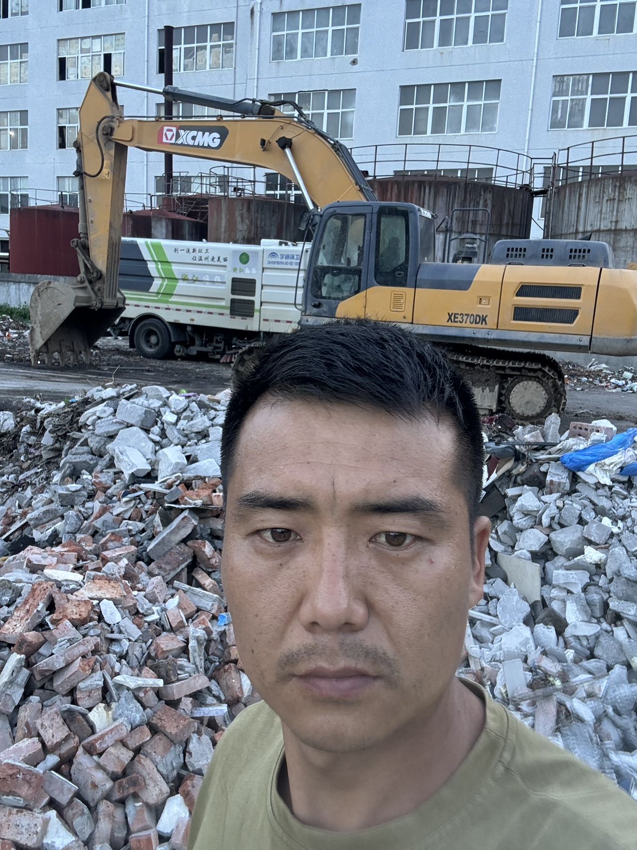 https://assets.gongji58.com/2025-09-12/765276-g9wtd3y2ch1757683112.jpg?imageView2/0/w/2560/interlace/1