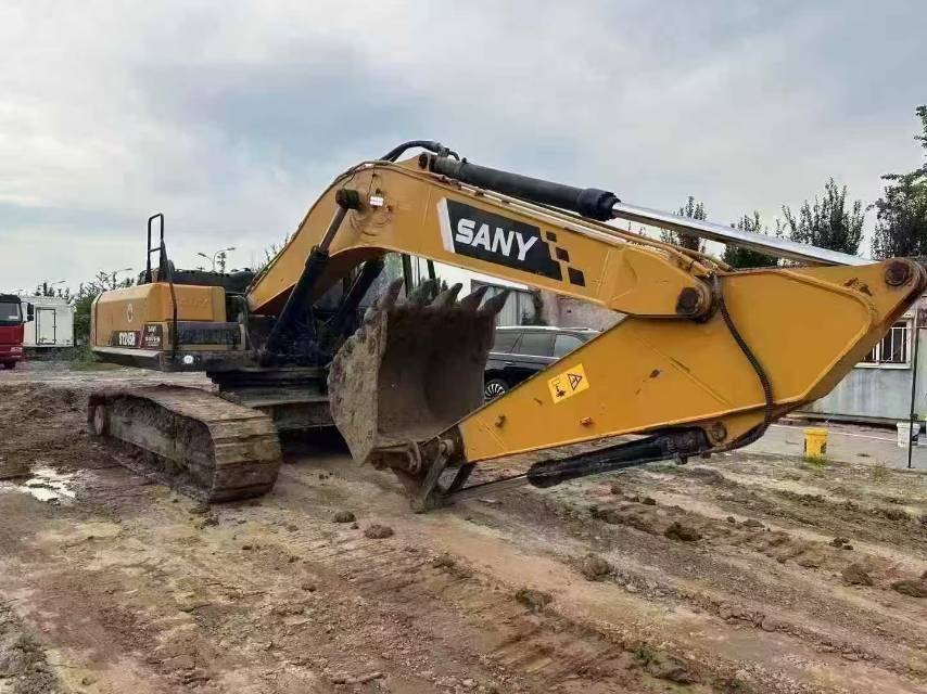 Used Sany SY245H Excavator 2018 Model / 3