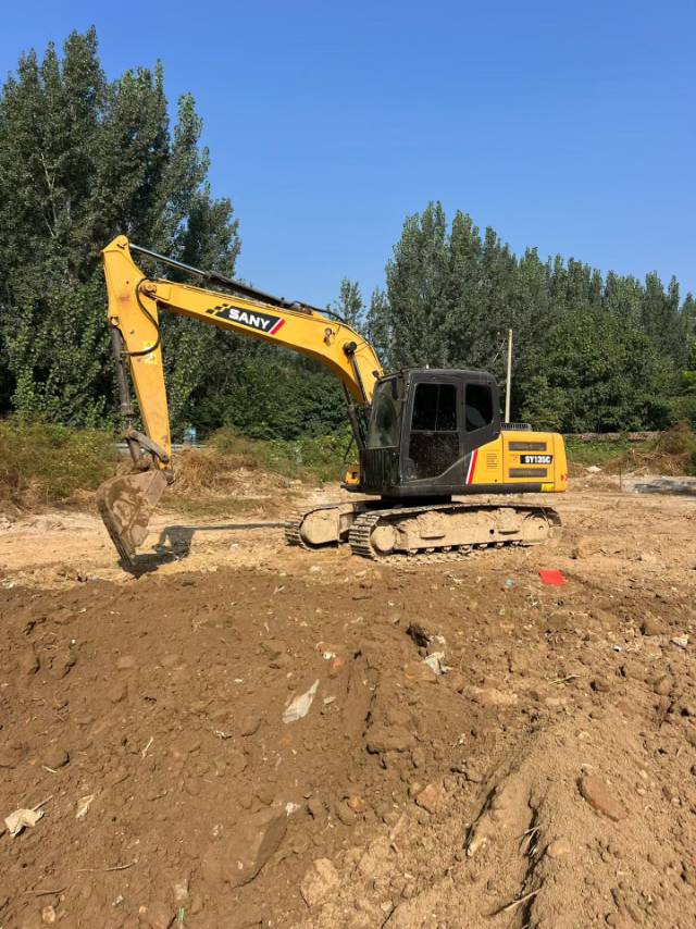 Used Sany SY135C Excavator 2021 Model / 3