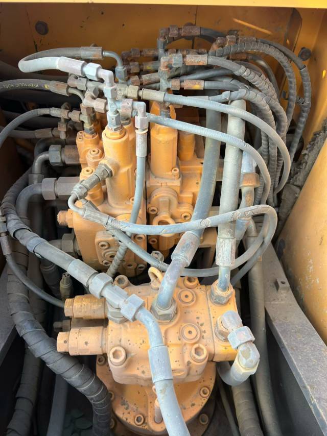 Used Sany SY135C Excavator 2021 Model / 5