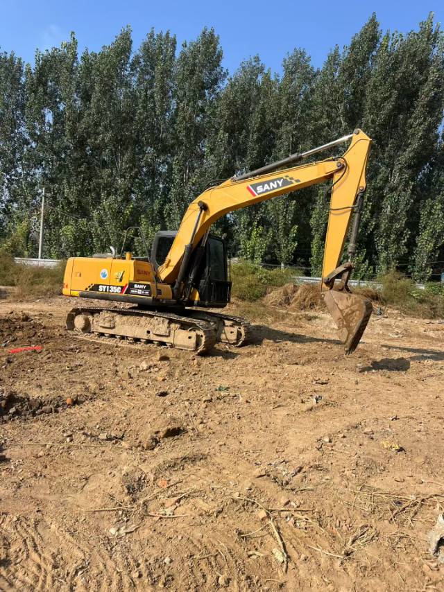 Used Sany SY135C Excavator 2021 Model / 9