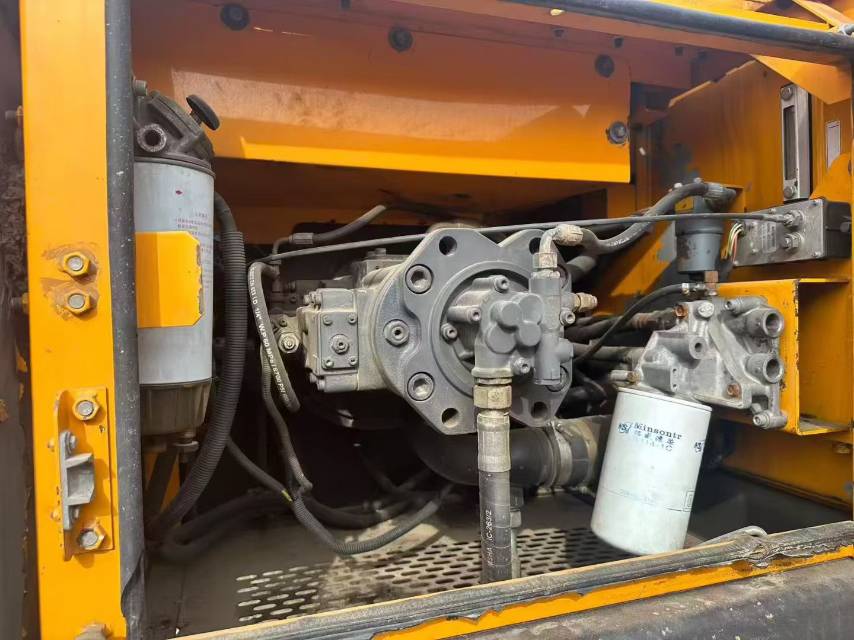 Used Sany SY215C Excavator 2020 Model / 9