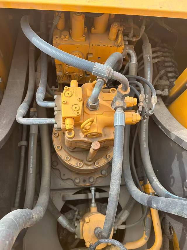 Used Sany SY215C Excavator 2020 Model / 8