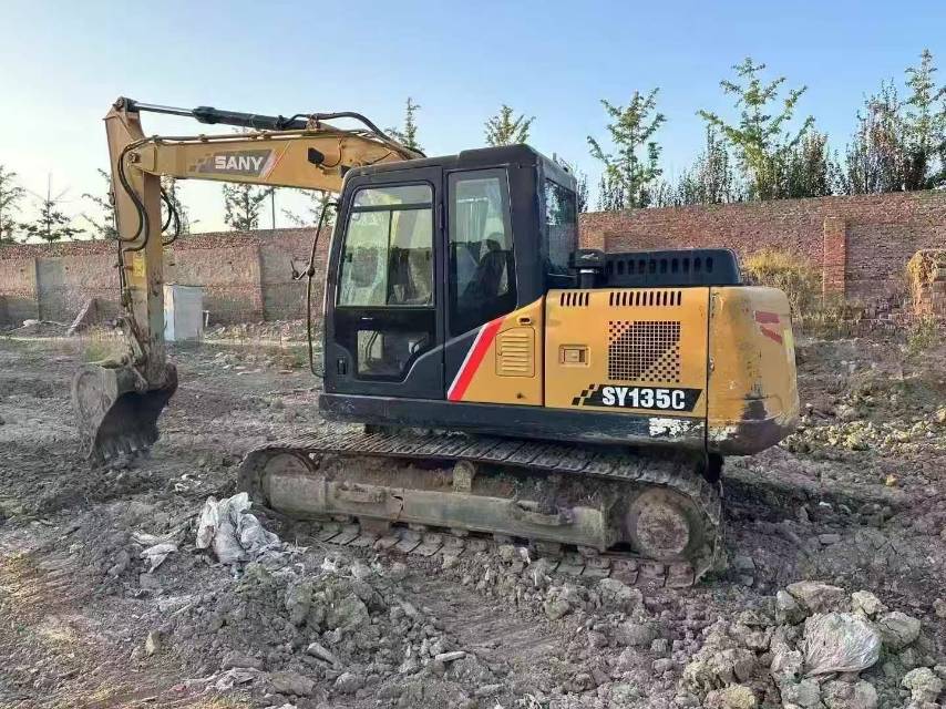 Used Sany SY135C Excavator 2017 Model / 5