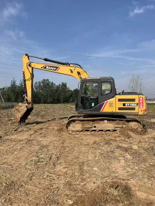 Used Sany SY135C Excavator 2018 Model / 2