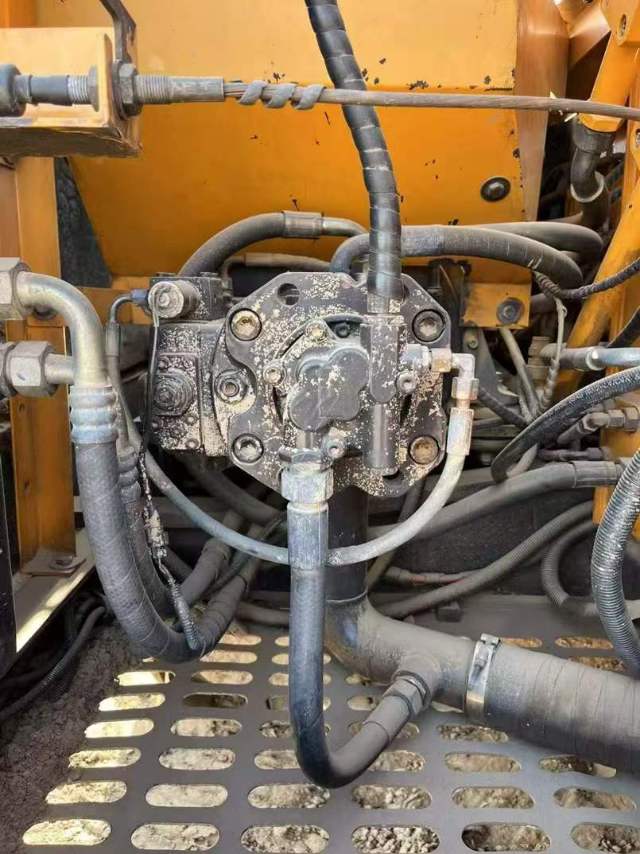 Used Sany SY135C Excavator 2018 Model / 7