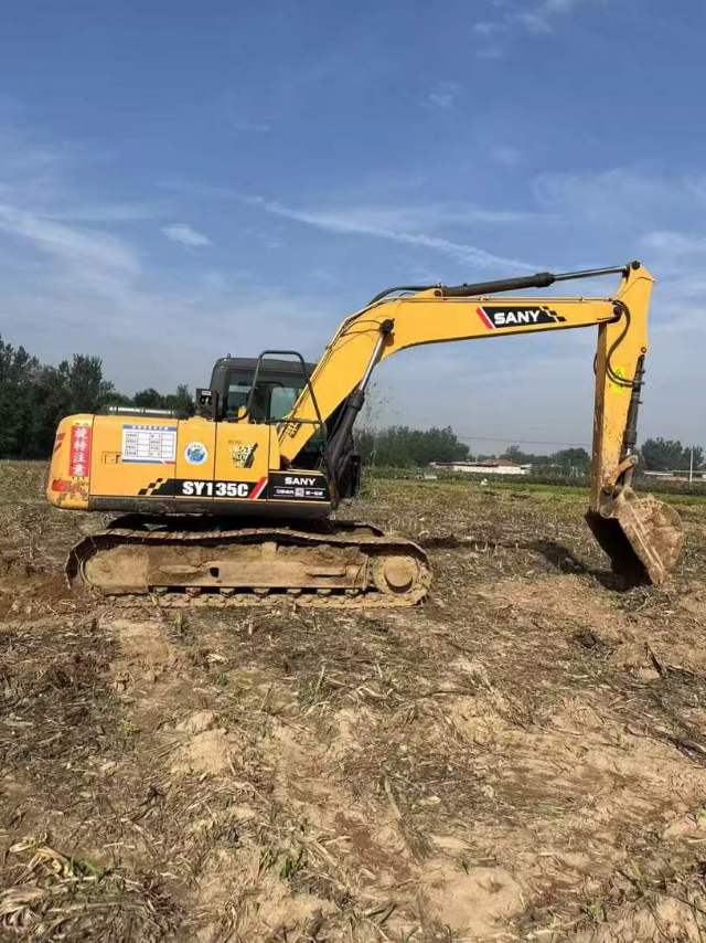 Used Sany SY135C Excavator 2018 Model / 8