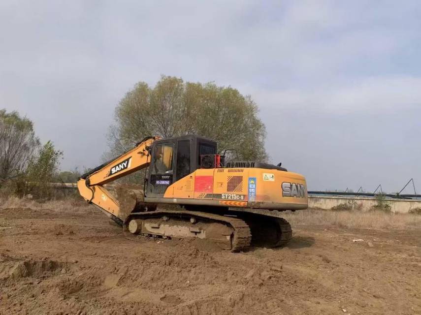 Used Sany SY205C Excavator 2015 Model / 2