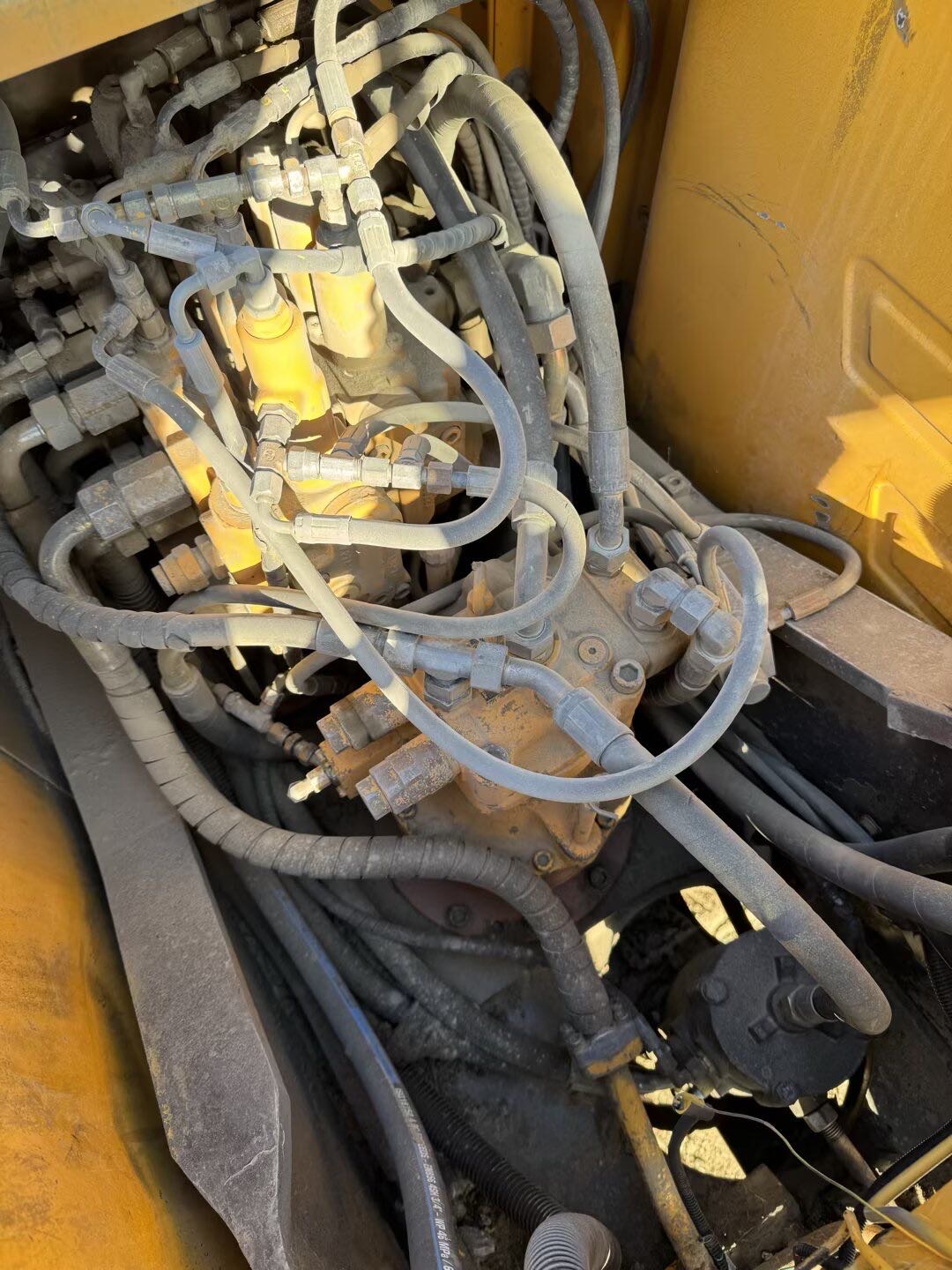 Used Sany SY135C Excavator 2016 Model / 8