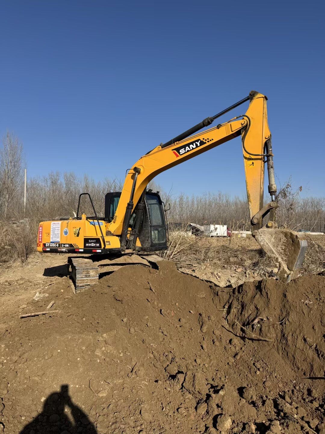 Used Sany SY135C Excavator 2016 Model / 3