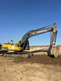 Buy Volvo EC200D Used Excavator / 4 Used Volvo EC200D Excavator 2017 Model / 4