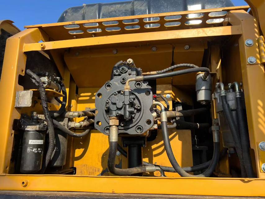 Used Sany SY305H Excavator 2018 Model / 9