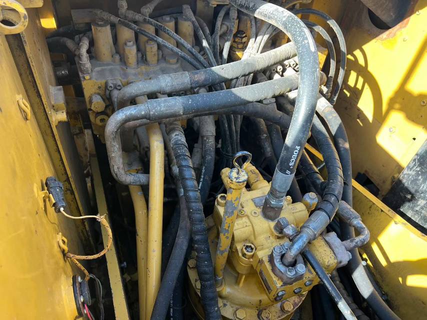 Used Caterpillar 320DGC Excavator 2020 Model / 8