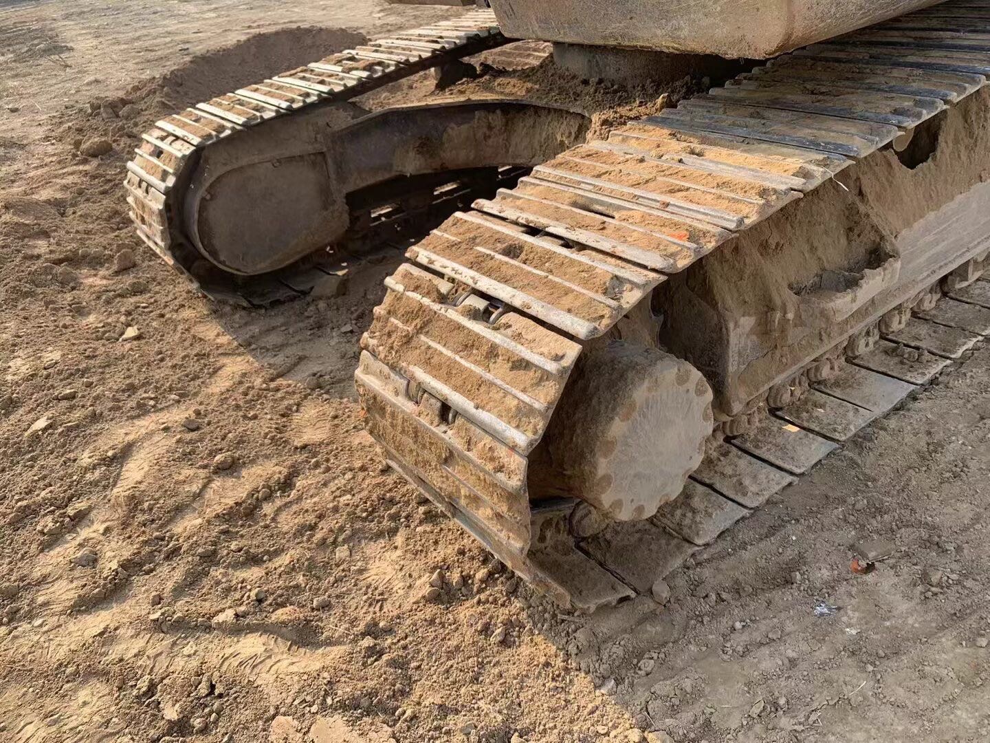 Buy Hitachi ZX200LC Used Excavator / 6 Used Hitachi ZX200LC Excavator 2015 Model / 6