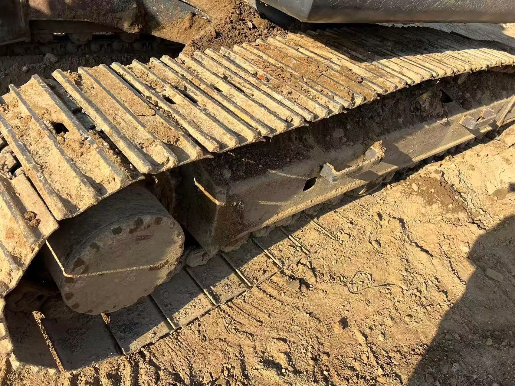 Buy Kobelco SK210LC Used Excavator / 5 Used Kobelco SK210LC Excavator 2014 Model / 5