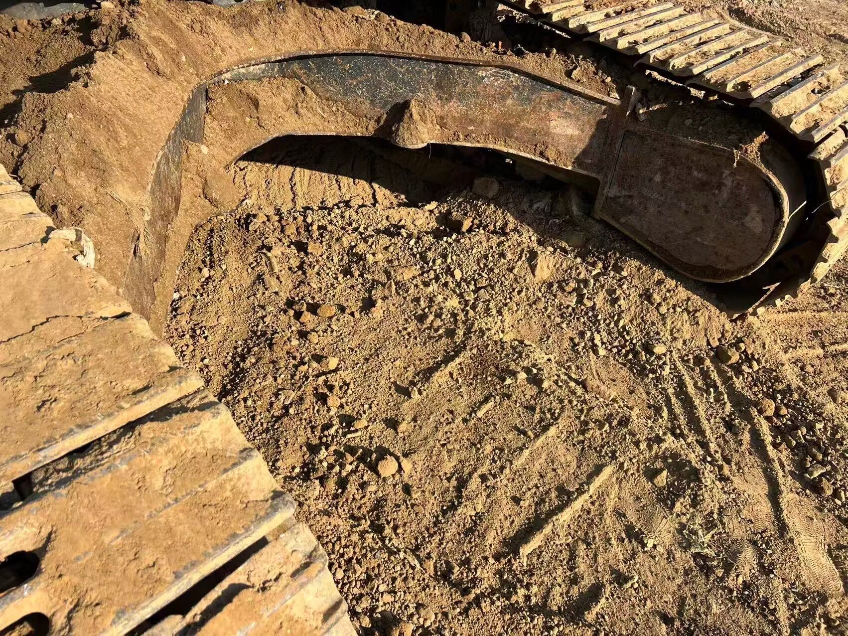 Buy Kobelco SK210LC Used Excavator / 6 Used Kobelco SK210LC Excavator 2014 Model / 6