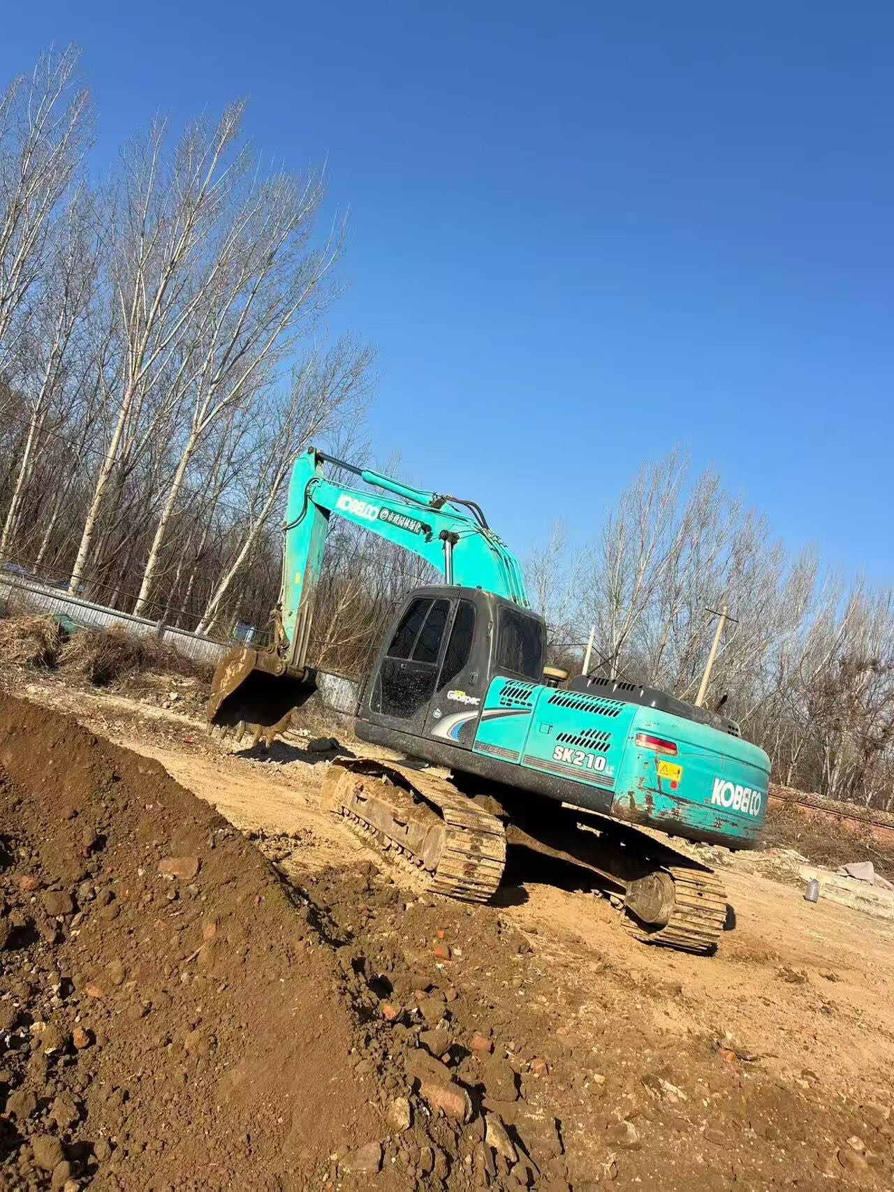 Buy Kobelco SK210LC Used Excavator / 2 Used Kobelco SK210LC Excavator 2014 Model / 2