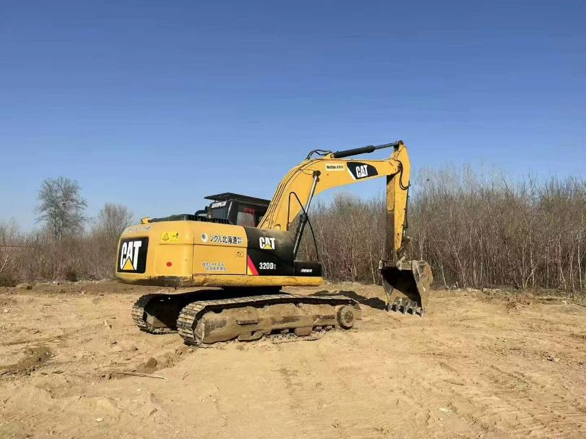 Buy Caterpillar 320D Used Excavator / 1
