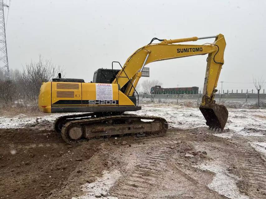 Buy Sumitomo SH200LC Used Excavator / 1
