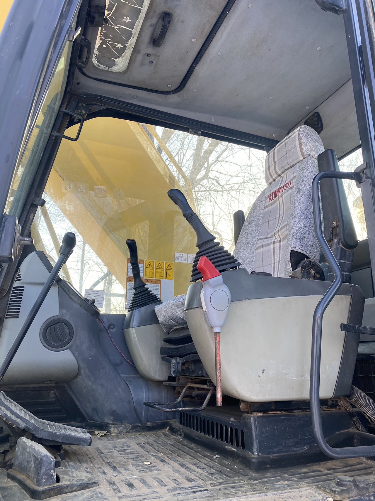 Buy Komatsu PC240LC-8 Used Excavator / 4 Used Komatsu PC240LC-8 Excavator 2015 Model / 4