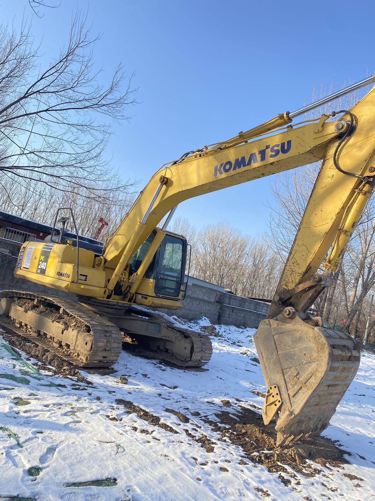 Buy Komatsu PC240LC-8 Used Excavator / 8 Used Komatsu PC240LC-8 Excavator 2015 Model / 8