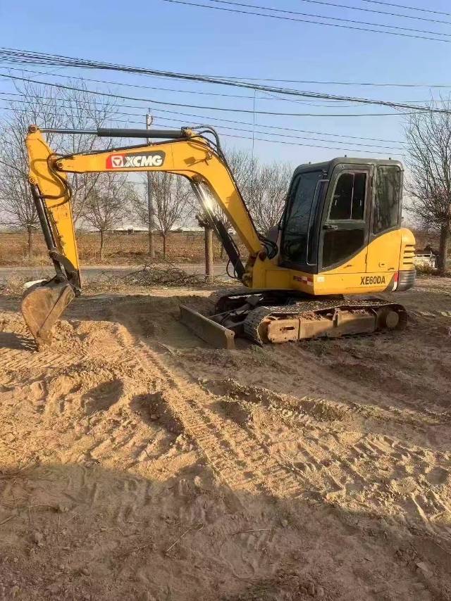 Used XCMG XE60 Excavator 2020 Model / 4