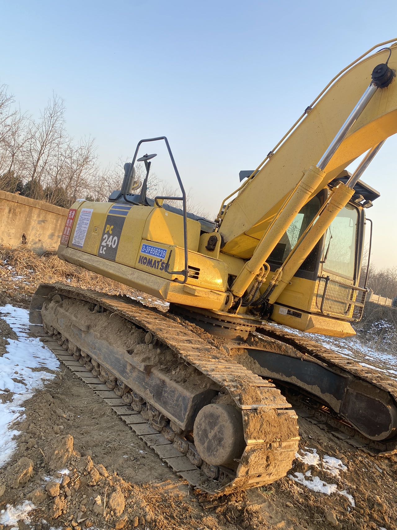 Used Komatsu PC240LC-8 Excavator 2015 Model / 8