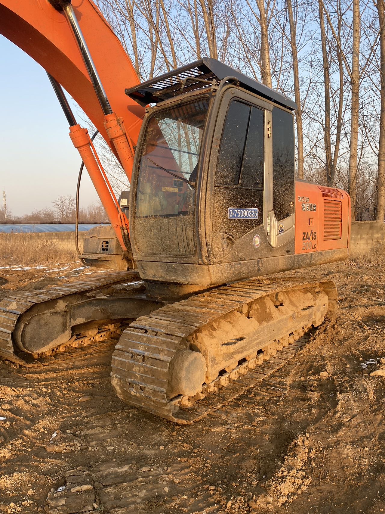 Used Hitachi ZX200LC Excavator 2014 Model / 2