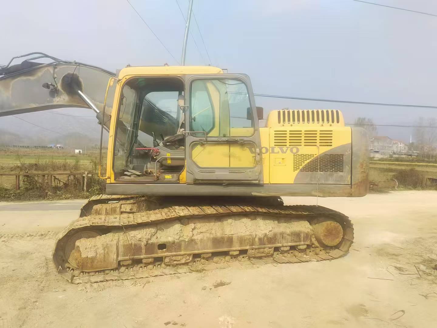 Buy Volvo EC210B Used Excavator / 1