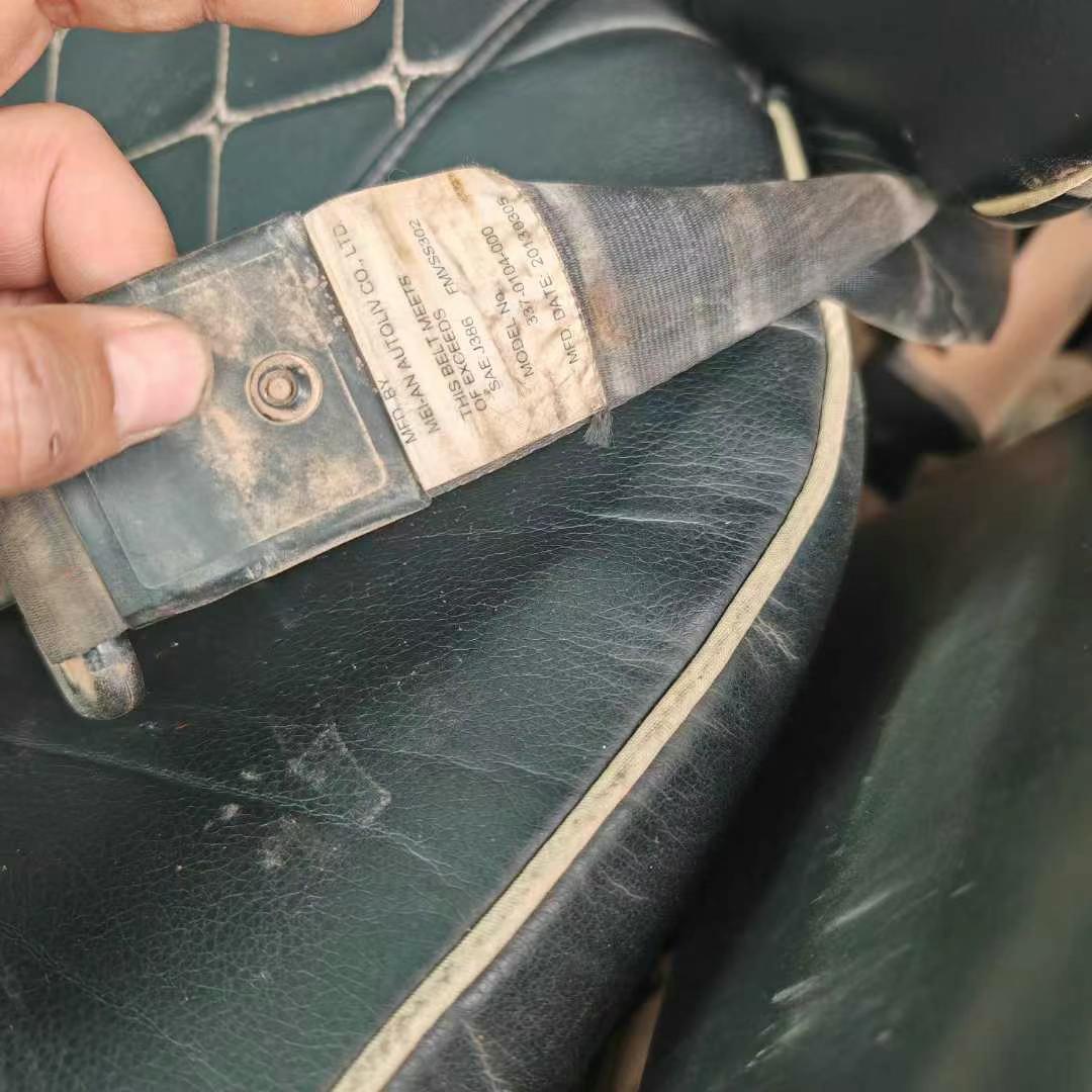 Buy Kobelco SK210 Used Excavator / 1