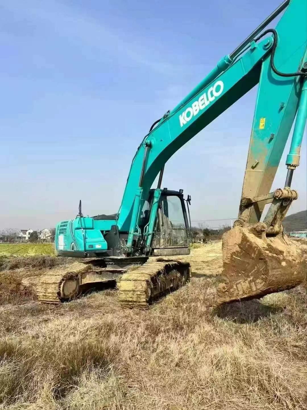 Buy Kobelco SK200 Used Excavator / 4 Used Kobelco SK200 Excavator 2022 Model / 4