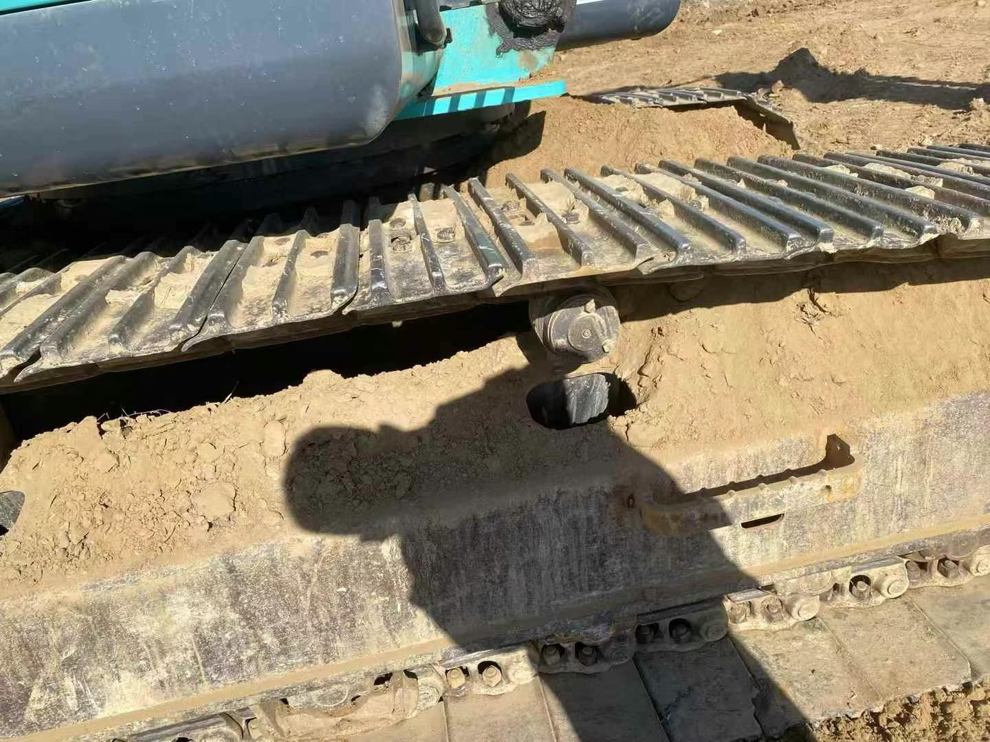 Buy Kobelco SK200 Used Excavator / 4 Used Kobelco SK200 Excavator 2016 Model / 4