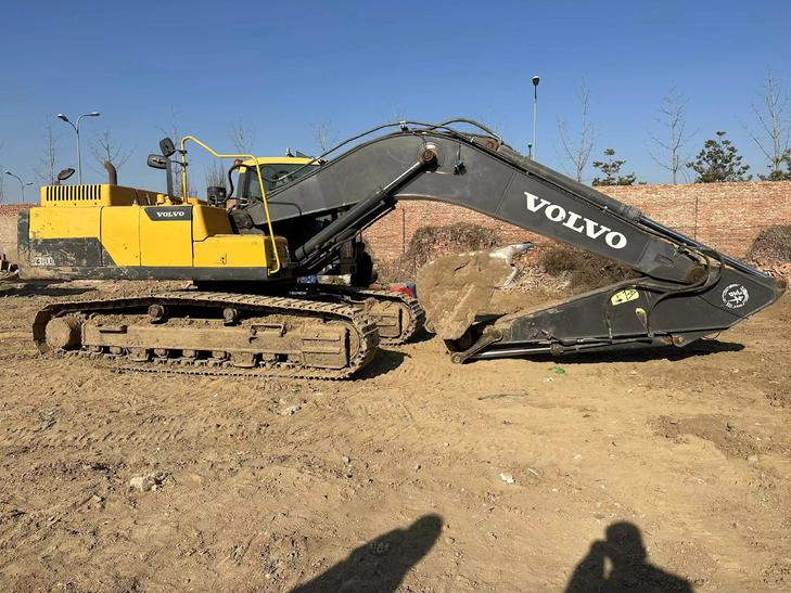 Buy Volvo EC300D Used Excavator / 1