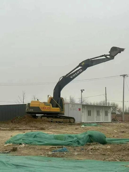 Buy Volvo EW210C Used Excavator / 1