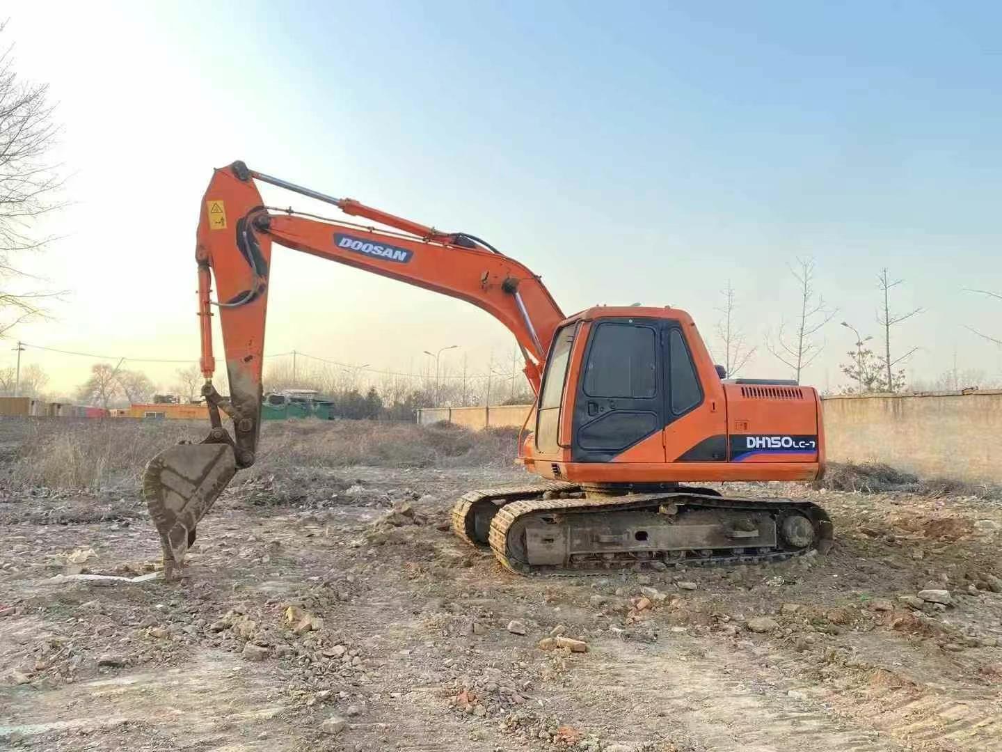 Buy Doosan DH150-7 Used Excavator / 1