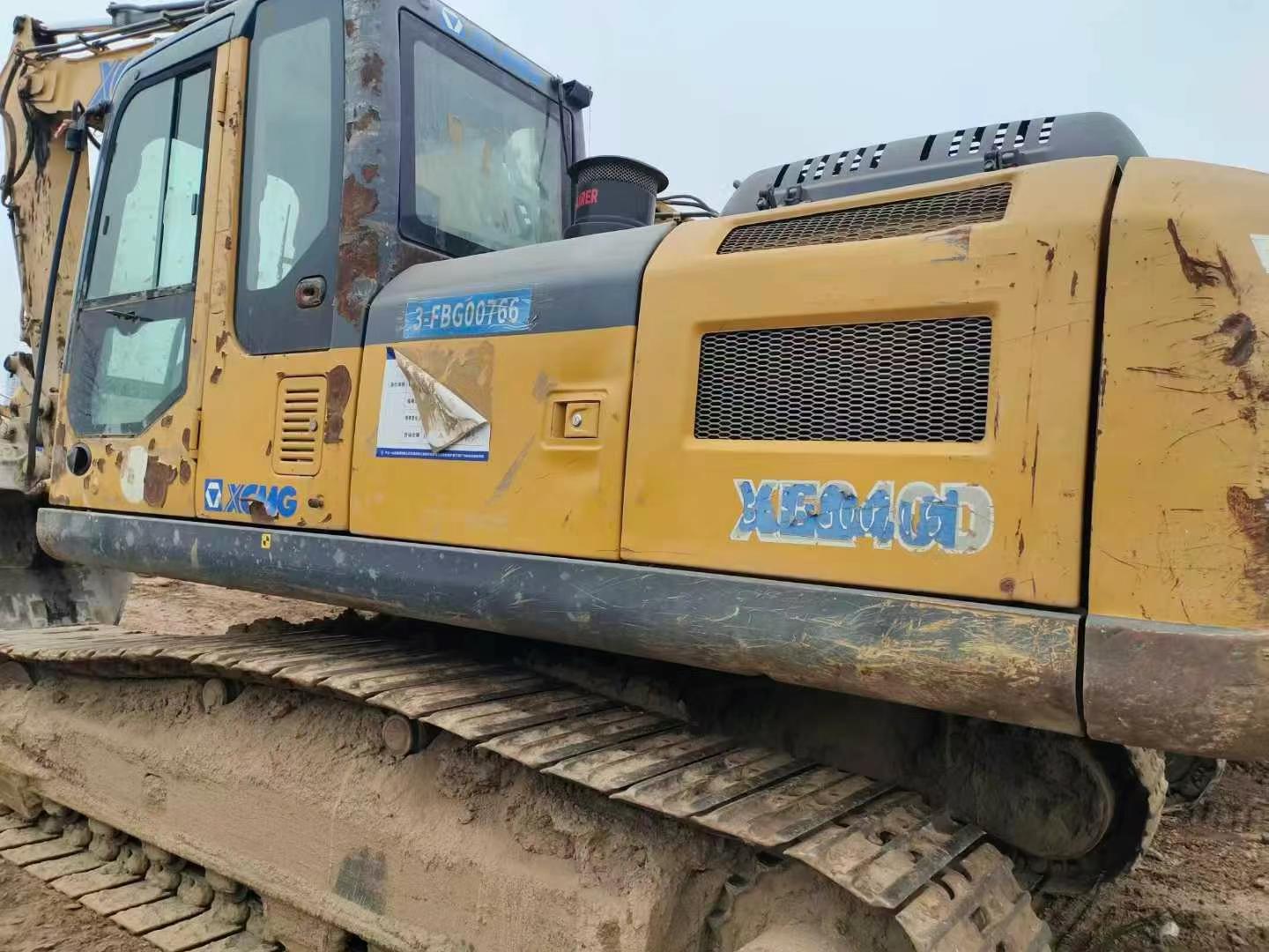 Buy XCMG XE215 Used Excavator / 1