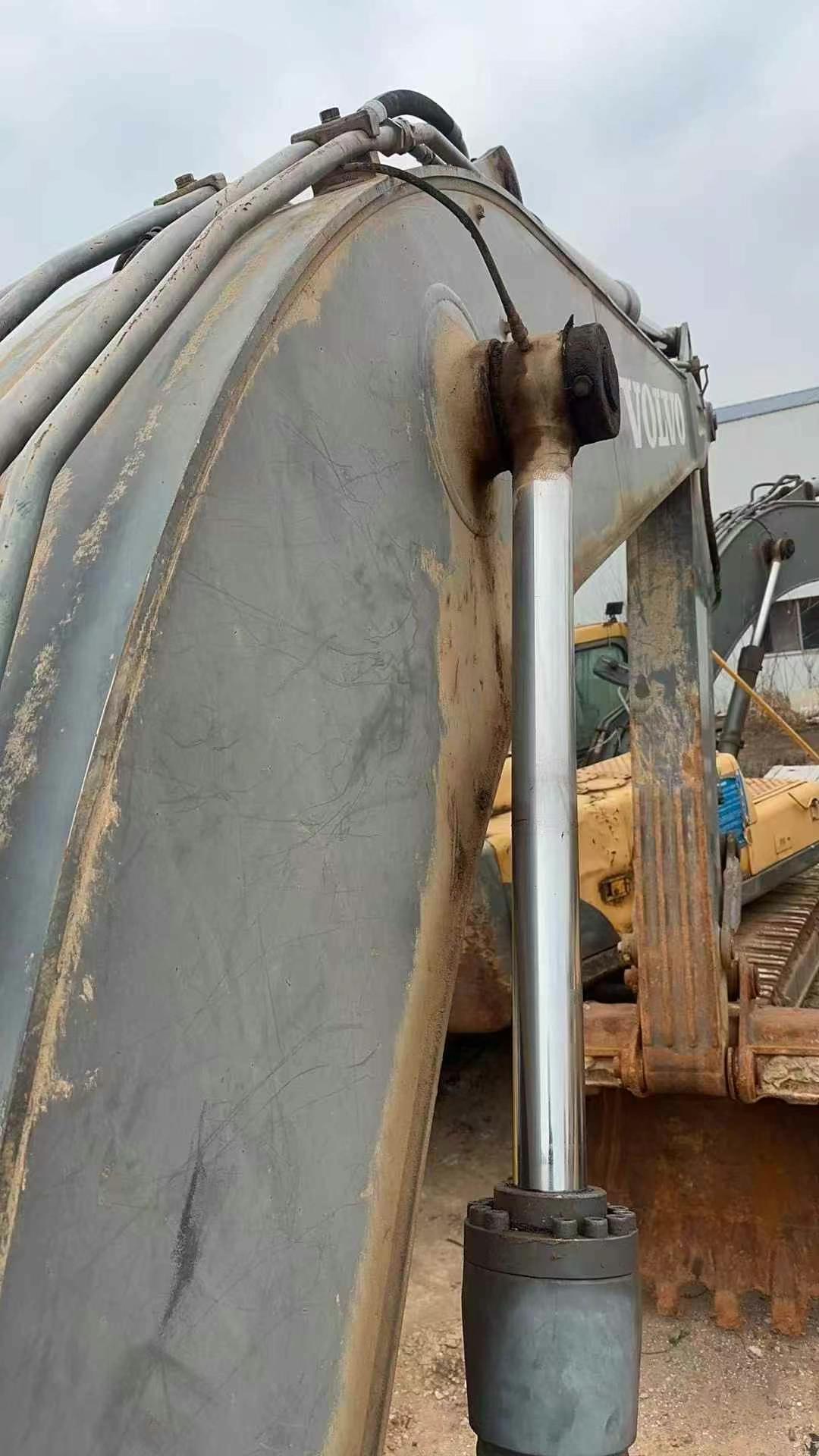 Buy Volvo EC200 Used Excavator / 7 Used Volvo EC200 Excavator 2014 Model / 7