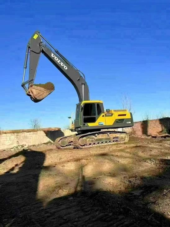 Buy Volvo EW50 Used Excavator / 1