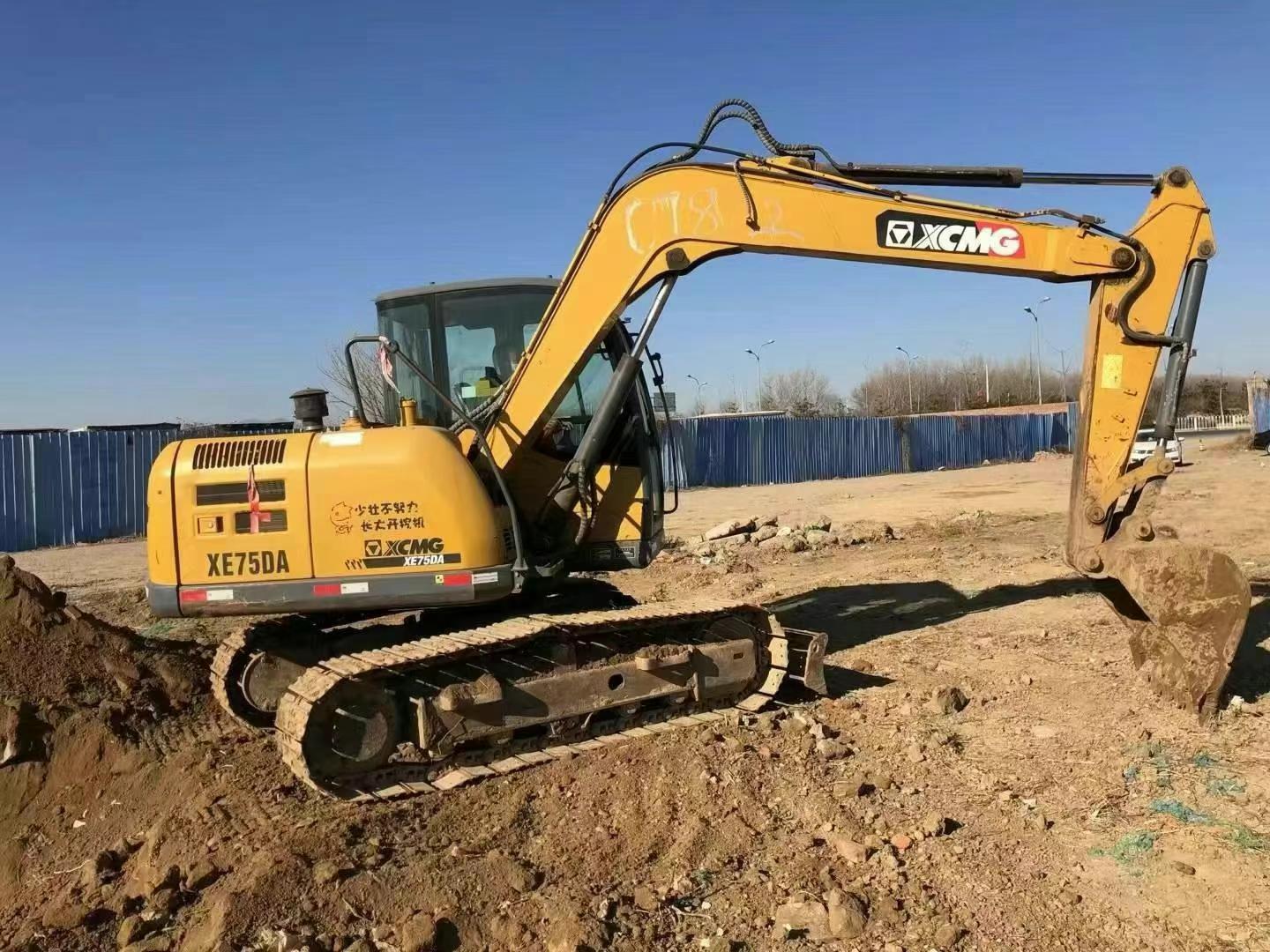 Buy XCMG XE75WD Used Excavator / 4 Used XCMG XE75WD Excavator 2016 Model / 4