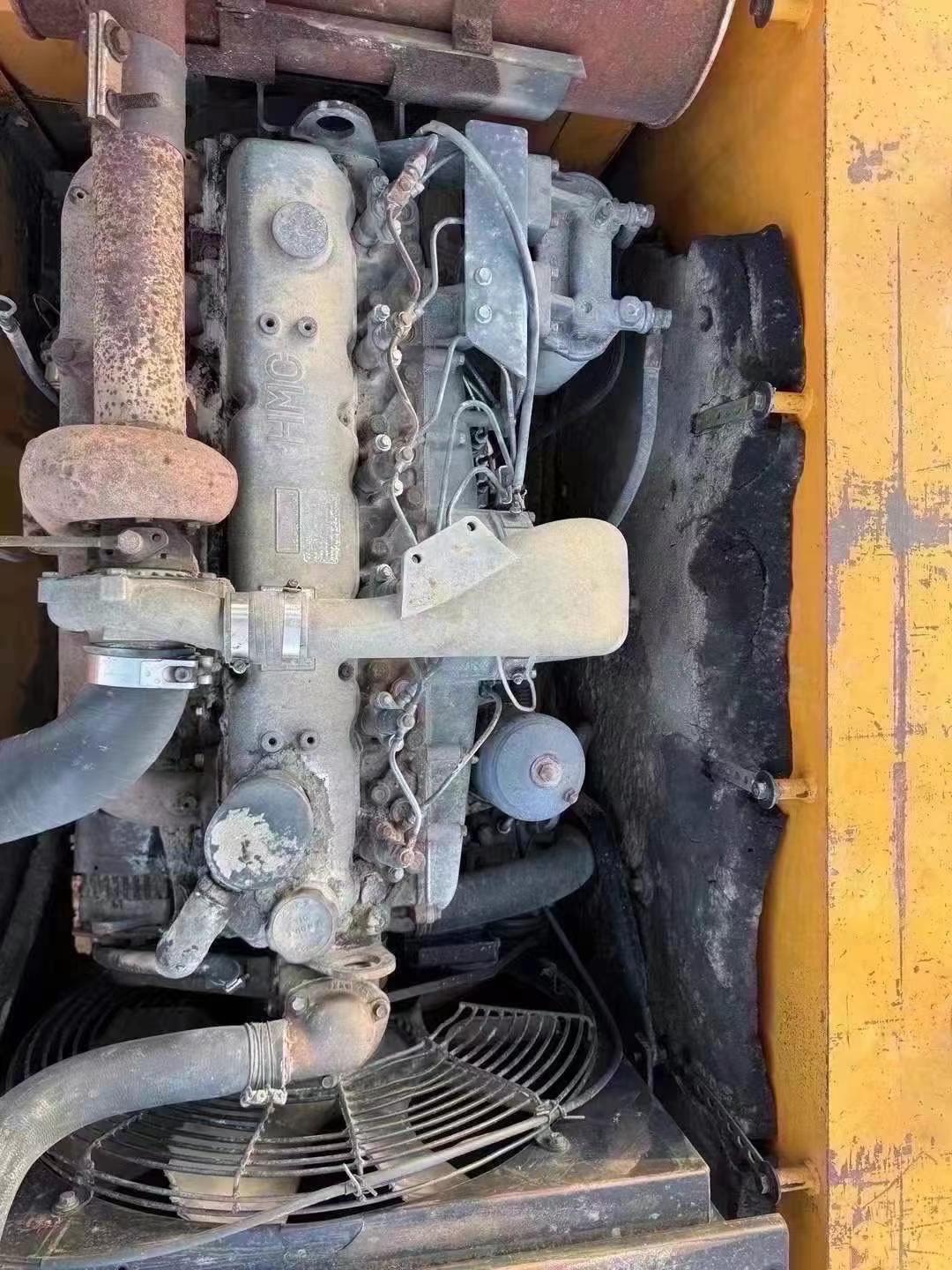 Buy Hyundai R215-7 Used Excavator / 4 Used Hyundai R215-7 Excavator 2011 Model / 4